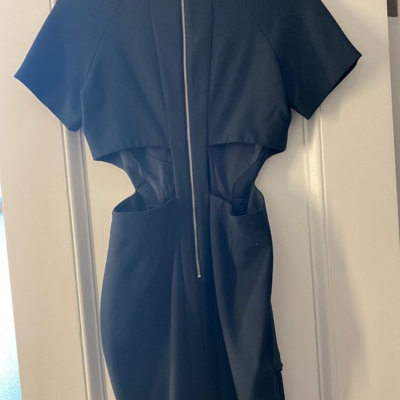 Elizabeth and James Cut Out Mini Dress in Navy (Size 6) - Picture 3 of 4